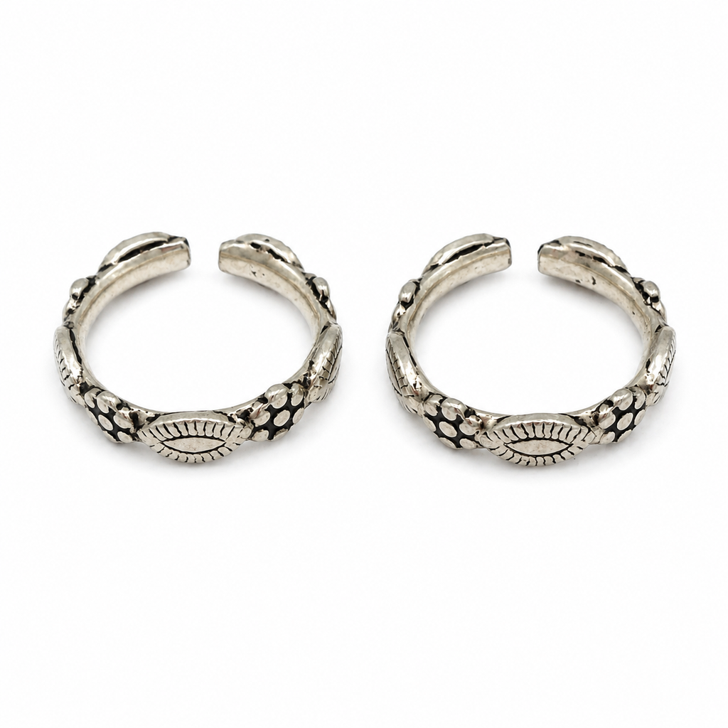 Oxidized Silver Tribal Motif Toe Ring | Adjustable Ethnic Silver Toe Ring