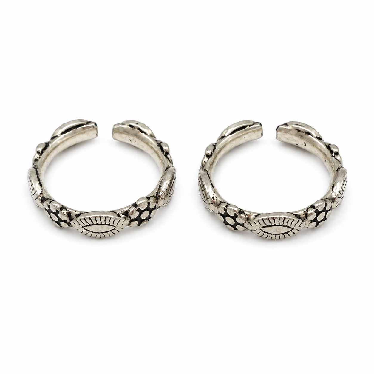 Oxidized Silver Tribal Motif Toe Ring | Adjustable Ethnic Silver Toe Ring