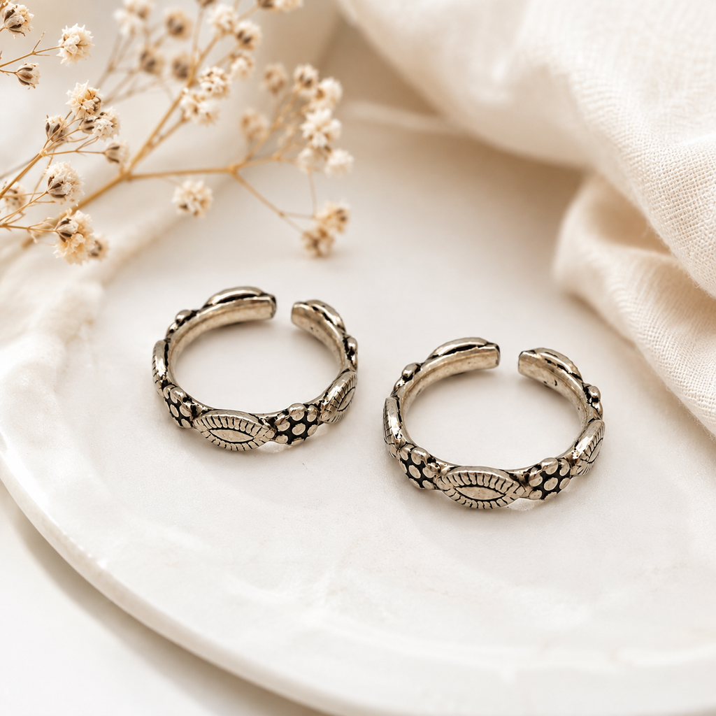 Oxidized Silver Tribal Motif Toe Ring | Adjustable Ethnic Silver Toe Ring